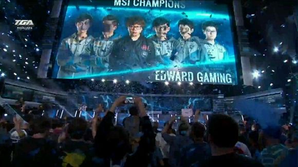 s1mple为BC.Game首秀，战胜CYBERSHOKE，获得《The Proving Grounds Season 3》的胜利