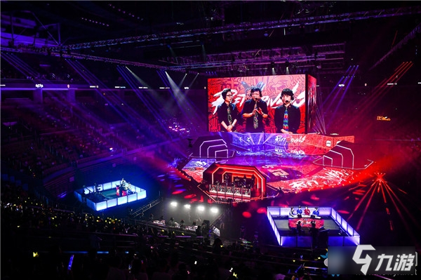 Fenfen ：我听说的是有两个队在找Tarzan，一个LPL的 一个LCK的