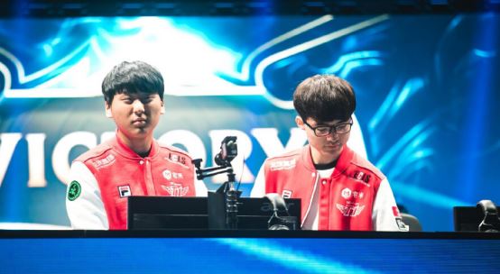 DOTA2比分：中国DOTA2职业杯，Aster 1：2 不敌LBZS为IG平反？