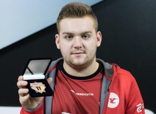 Team WE 对阵LGD赛前数据前瞻：Haichao四项数据强于FoFo