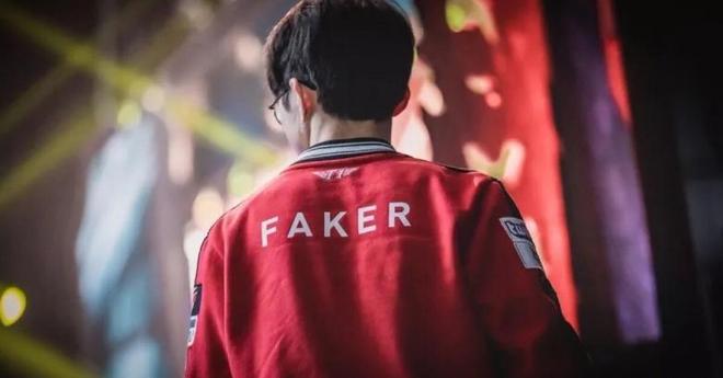 Liquid在IEM Dallas 2025的B组比赛中击败了FaZe