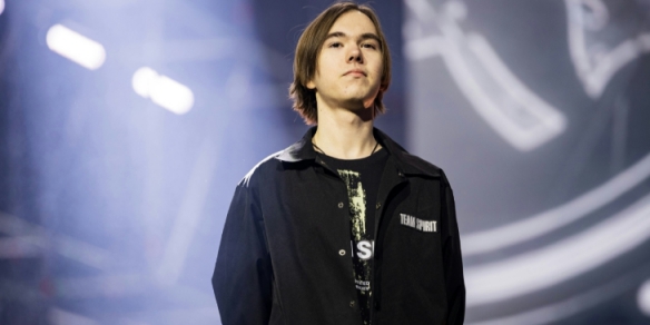 JDG生死局开龟？Crisp芮尔主宰节奏 WBG击败对手晋级世界赛