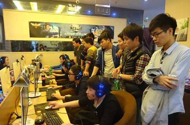 FNC官宣新赛季大名单：上单Wunder